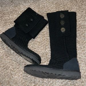 Black knit UGGs